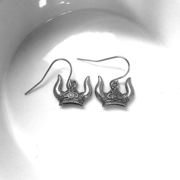 Miniature Viking Helmet Viking Horn Hat Norse Nordic Gift Charm Earrings - Picture 2 of 3